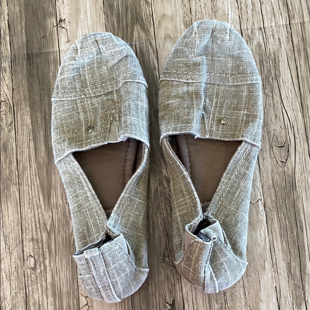 GIRLS MAD LOVE SLIP-ON SHOES.